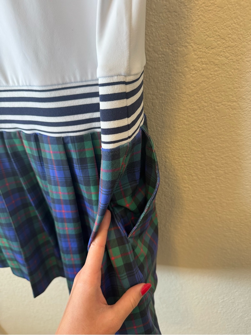 William Murray White Stretch Fabric Top - Picture 4 of 5